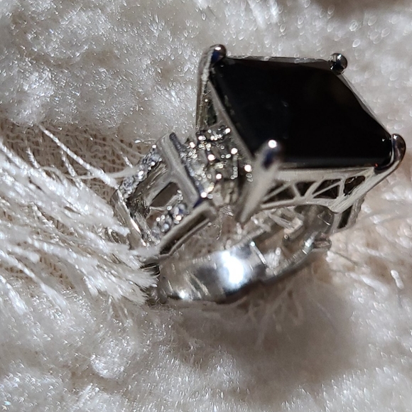 Cocktail Jewelry - Women's Black Onyx Ring Chunky Cocktail Emerald Cut Silvertone Trellis size 7